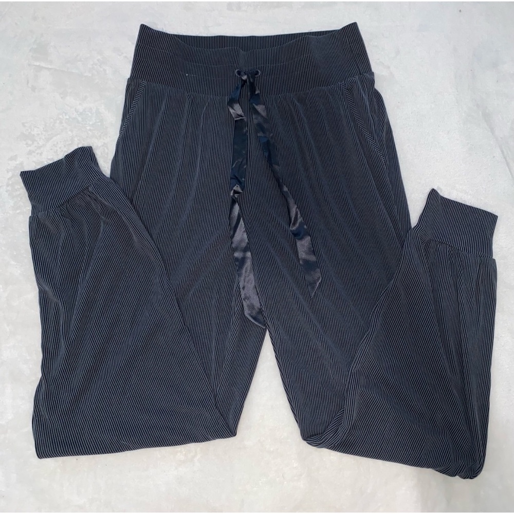 NWT Victoria’s Secret Pajama Pant Black Jogger Set Striped Pink Satin Tie Small